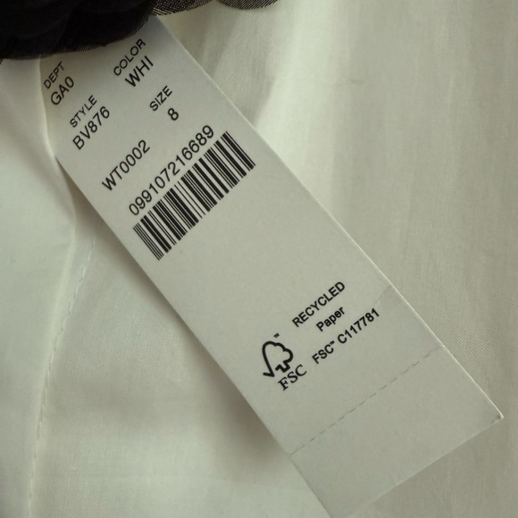 Flower detail JCrew blouse NWT - Picture 4 of 7